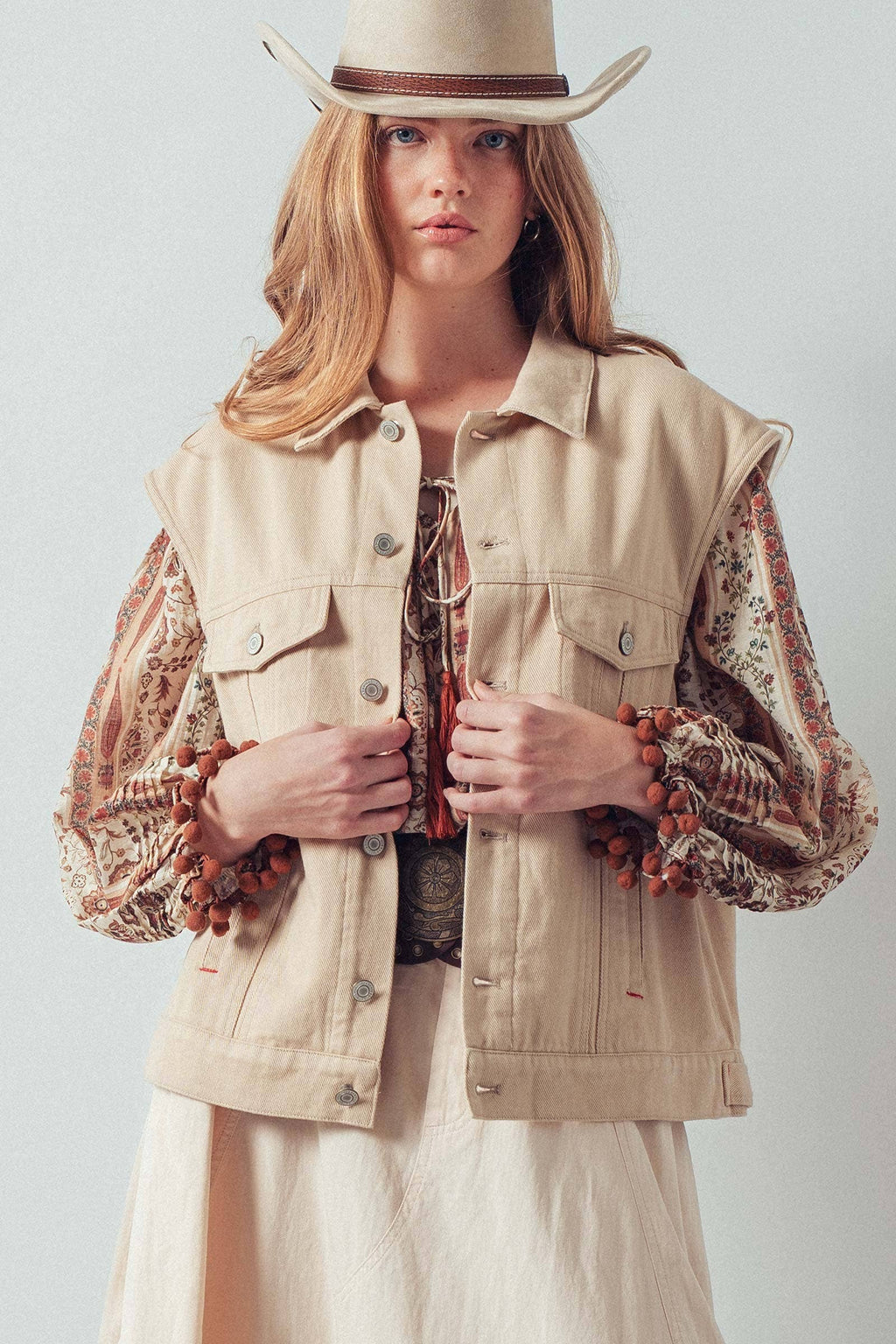 Western Sunset Embroidered Denim Vest: DENIM BLUE / S-2/M-2/L-2